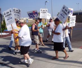 Teamsters Local 952 members on strike against the Orange Country Transportation Authority in 2007